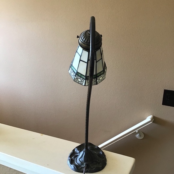 Tiffany Style Art Nouveau Stained Glass Gooseneck Desk Lamp - Picture 5 of 8